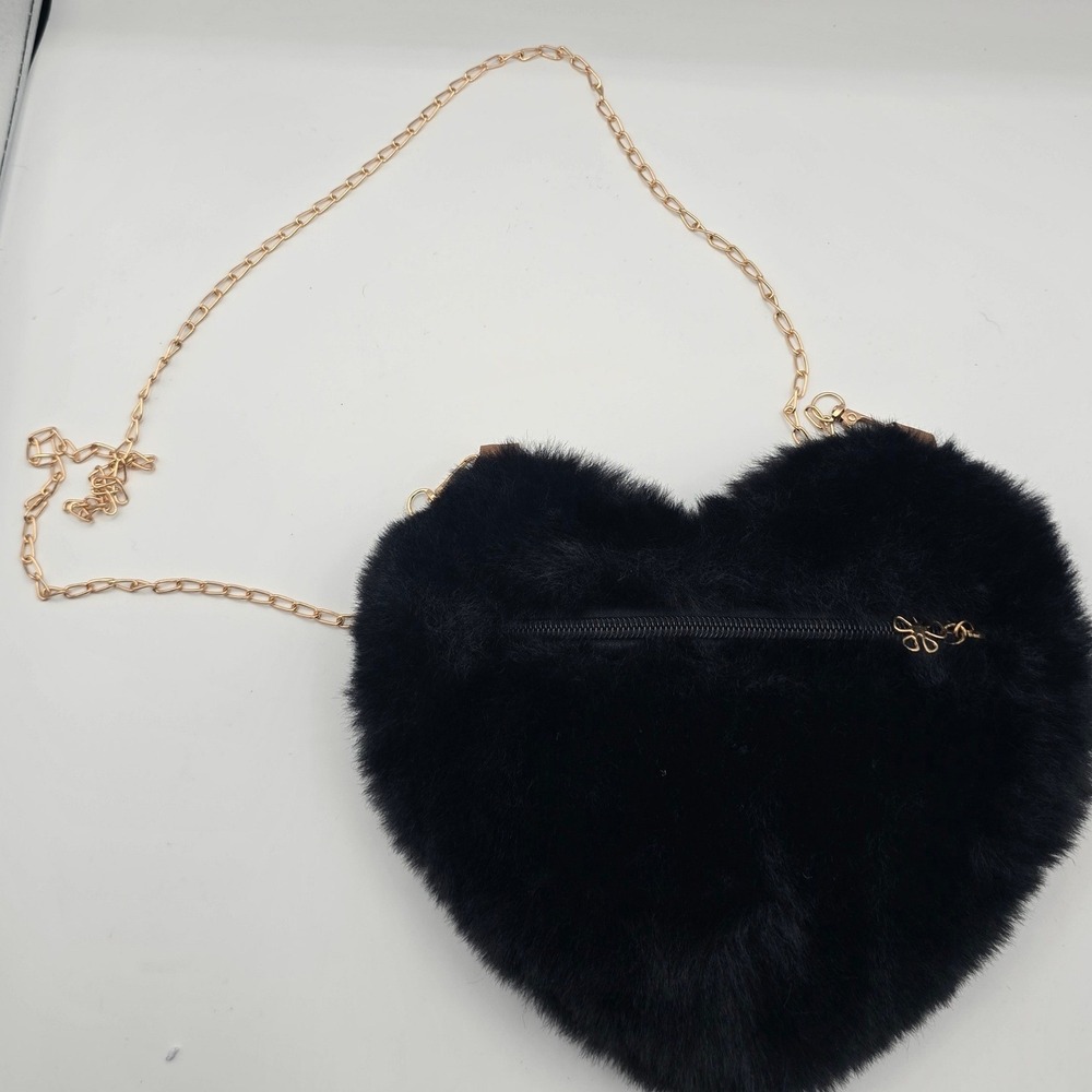 Black Faux Fur Heart Shaped Crossbody Bag Gold Chain Strap Y2K Style Purse